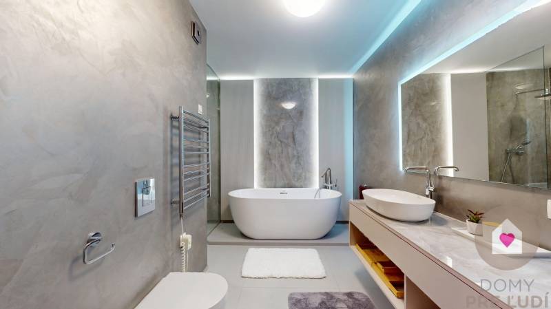 Predaj veľkometrážneho moderného bytu s terasou a parkingom v uzavretom komplexe na Tupého ul. pri Kolibe