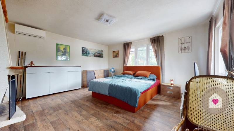 Most pri Bratislave_rodinný dom na predaj_spál