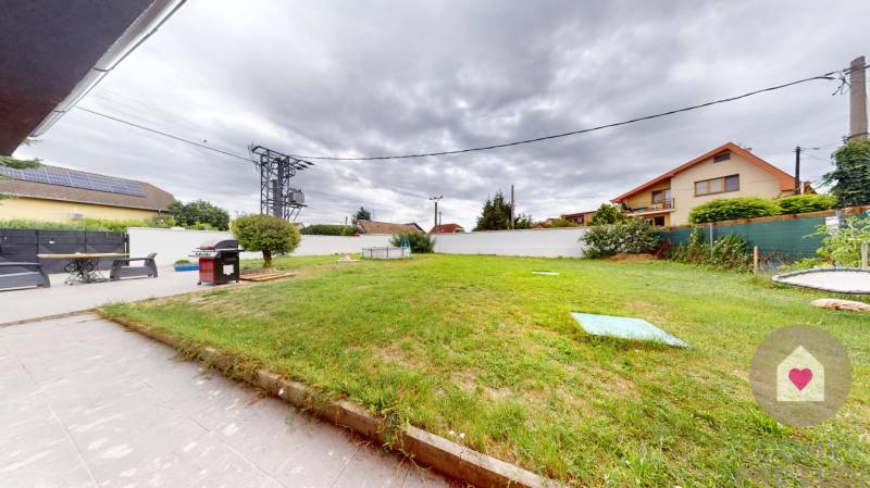 Most pri Bratislave_rodinný dom na predaj_exterier