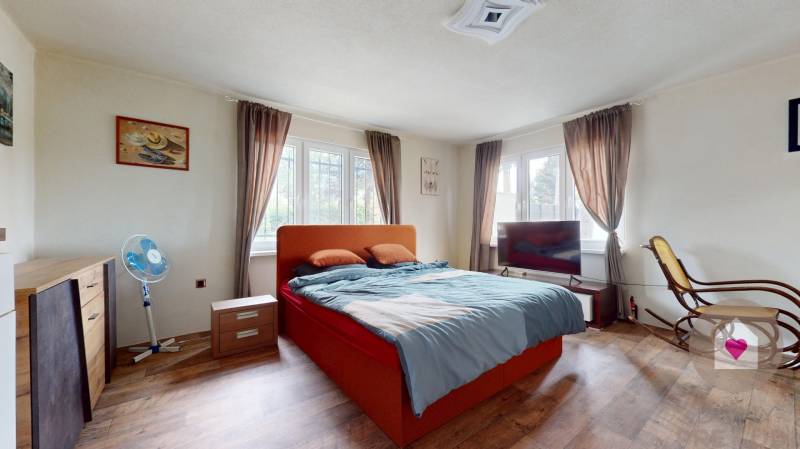 Most pri Bratislave_rodinný dom na predaj_spálňa