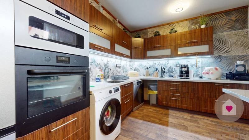 Most pri Bratislave_rodinný dom na predaj_kuchyňa