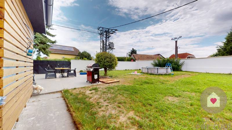 Most pri Bratislave_rodinný dom na predaj_exterier