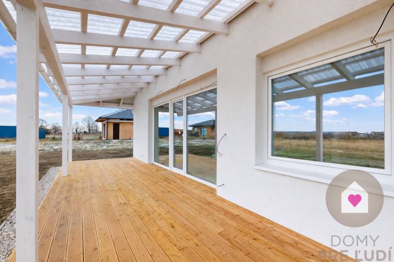 Novy svet - novostavba rodinného domu pri senci na predaj