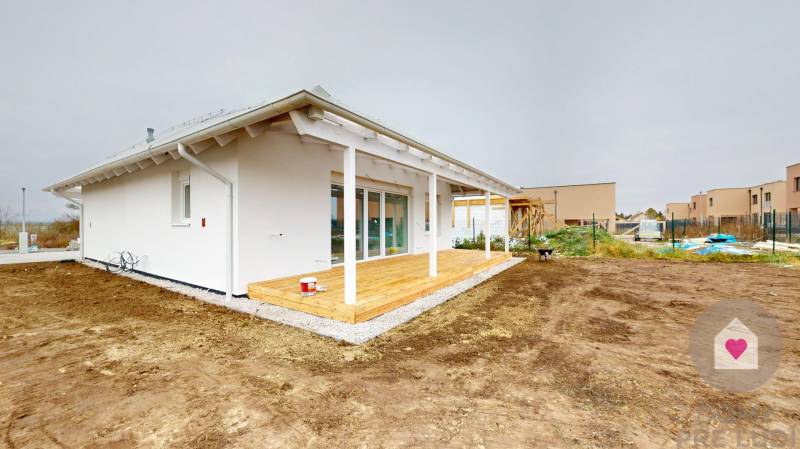 Novy svet - novostavba rodinného domu pri senci na predaj (22).jpg