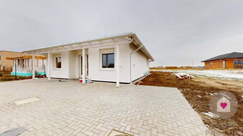 Novy svet - novostavba rodinného domu pri senci na predaj (23).jpg