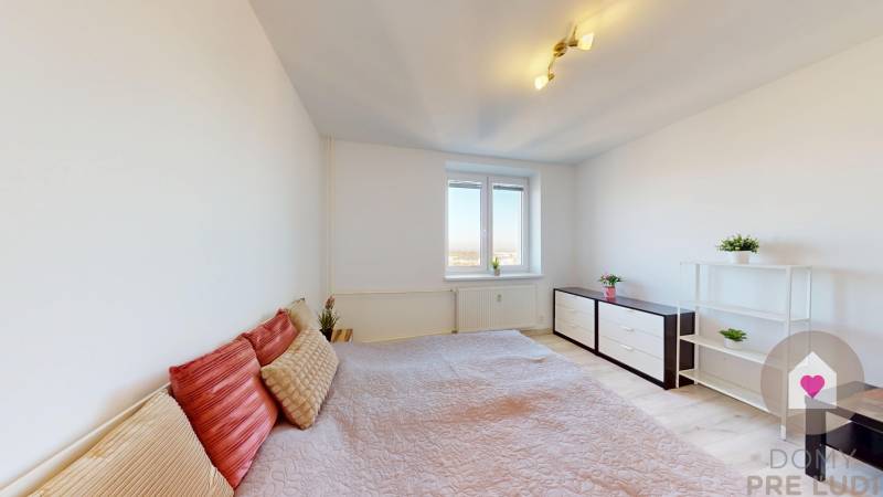 3 izbový byt Senec, Jesenského 2, zrekonštruovaný 