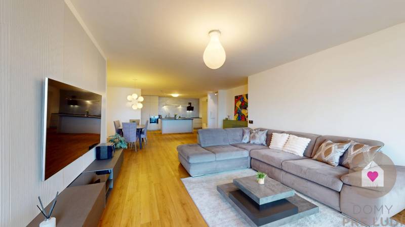 Predaj veľkometrážneho moderného bytu s terasou a parkingom v uzavretom komplexe na Tupého ul. pri Kolibe