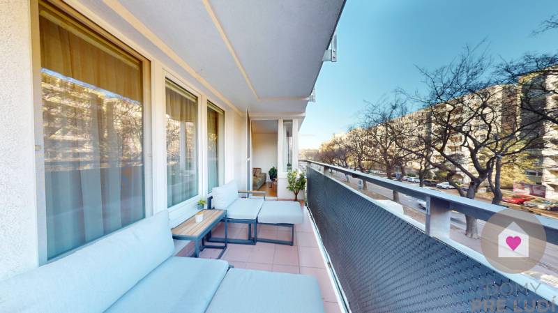 Dlhodobý prenájom 2i bytu s parkovacím státím a balkónom- Jégeho alej_Ružinov