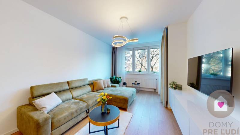 Dlhodobý prenájom 2i bytu s parkovacím státím a balkónom- Jégeho alej_Ružinov