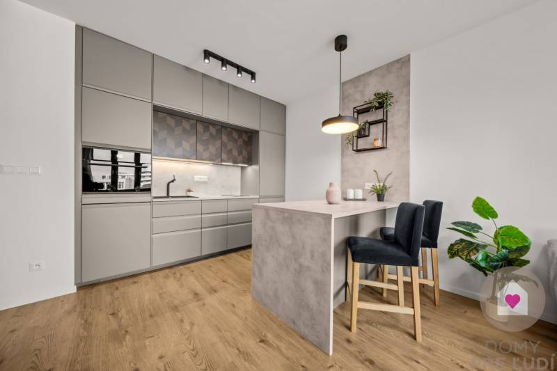 Predaj moderného 2i bytu v novostavbe s lodžiou, pivnicou a garážovým parkovacím státim v novostavbe na Baazovej ulici pri OC Nivy