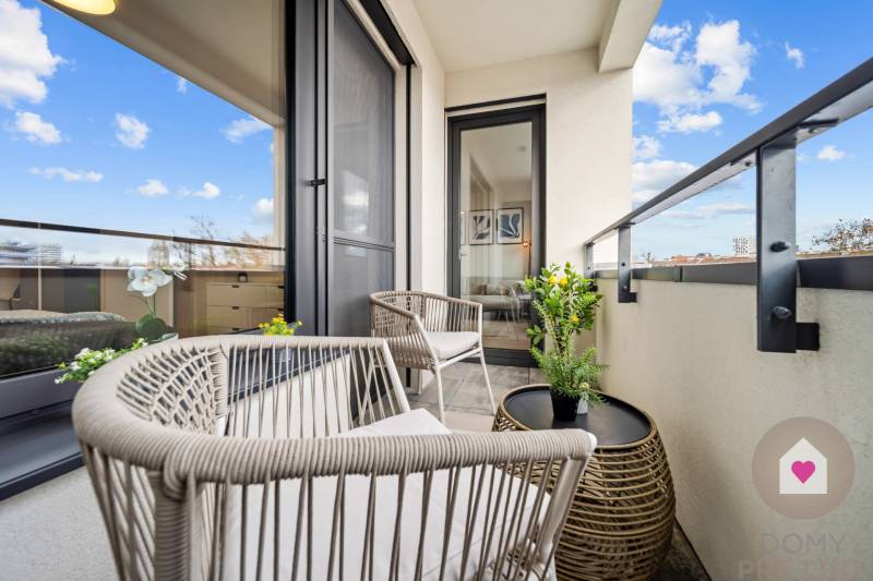 Predaj moderného 2i bytu v novostavbe s lodžiou, pivnicou a garážovým parkovacím státim v novostavbe na Baazovej ulici pri OC Nivy