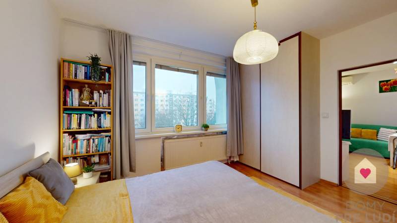 Prenájom zariadenej 2garsónky s klimatizáciou a lodžiou len 5 min od jazera Draždiak_Znievska ul. Petržalka