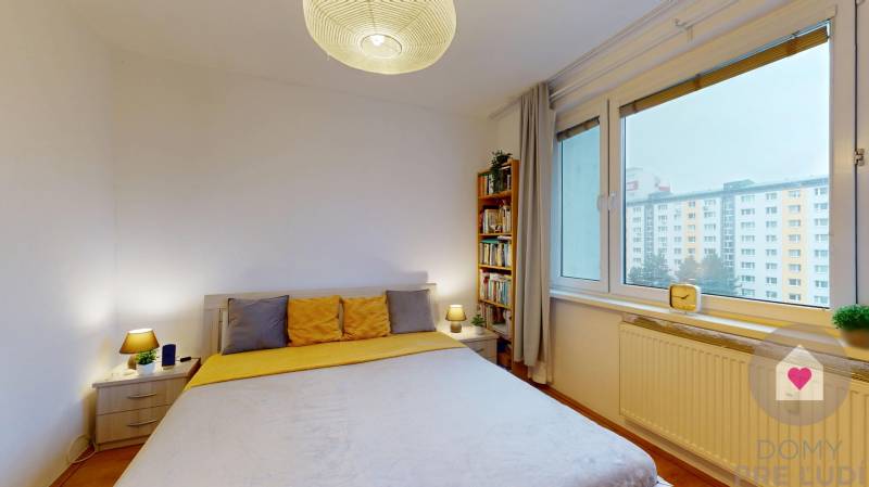 Prenájom zariadenej 2garsónky s klimatizáciou a lodžiou len 5 min od jazera Draždiak_Znievska ul. Petržalka