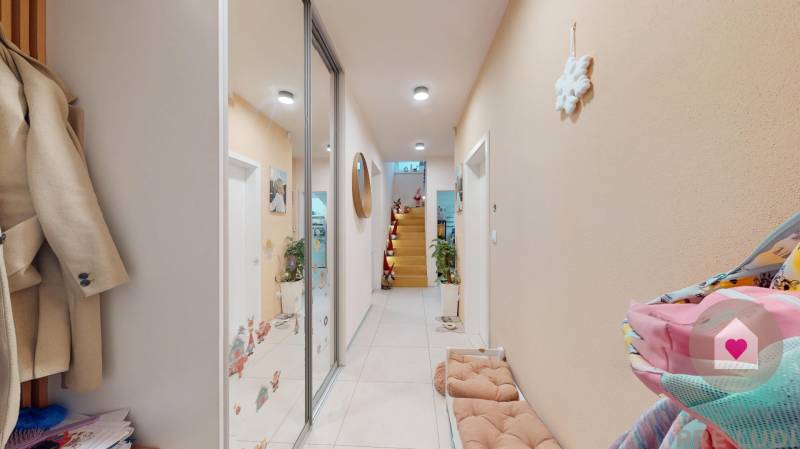 BA/VRAKUŃA-Prenájom zariadeného 5i domu s 2garážou, bazénom a záhradou