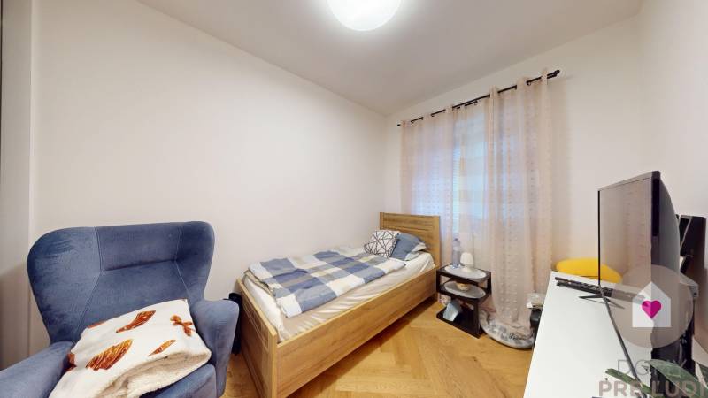 BA/VRAKUŃA-Prenájom zariadeného 5i domu s 2garážou, bazénom a záhradou