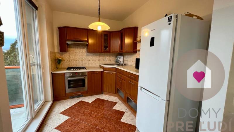 nezabudkova prenajom 3i byt - kuchyna cela.jpg