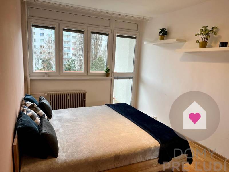 nezabudkova prenajom 3i byt  - spalna lodzia.jpg