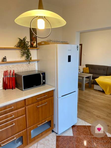 nezabudkova prenajom 3i byt - kuchyna chladnicka.JPEG