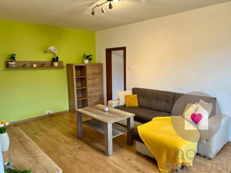 nezabudkova prenajom 3i byt  - obyvacka.jpg