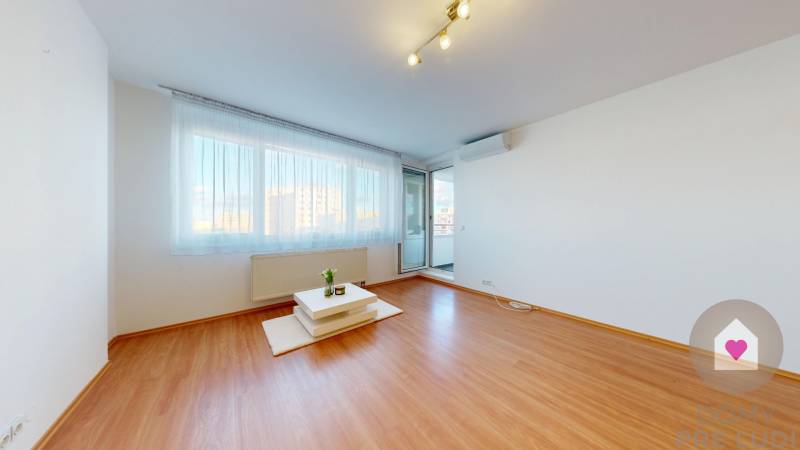 Prenájom priestranného 2i bytu s balkónom a parkingom v garáži _novostavba _Budatínska ul._Petržalka