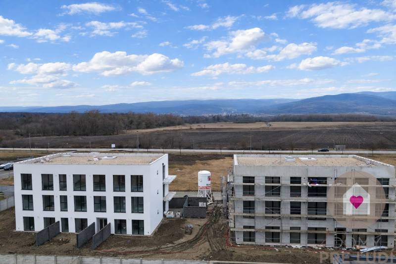 Byvajte v raji_novostavba v Slovenskom grobe (5).jpg