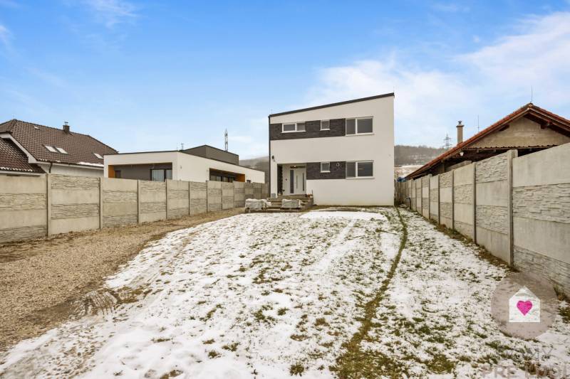 Kuchyňa_rodinný dom na predaj_detská izba_exterier RD