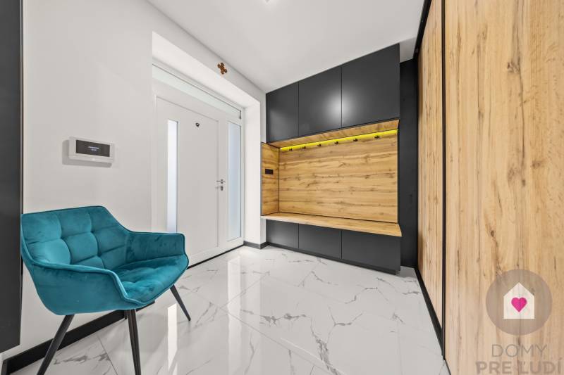 Kuchyňa_rodinný dom na predaj_detská izba_vstupná chodba_prízemie