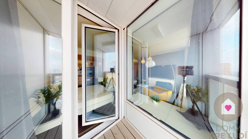 PANORAMA CITY-Prenájom zariadeného 1i bytu s lodžiou a klimatizáciou - 27.poschodie