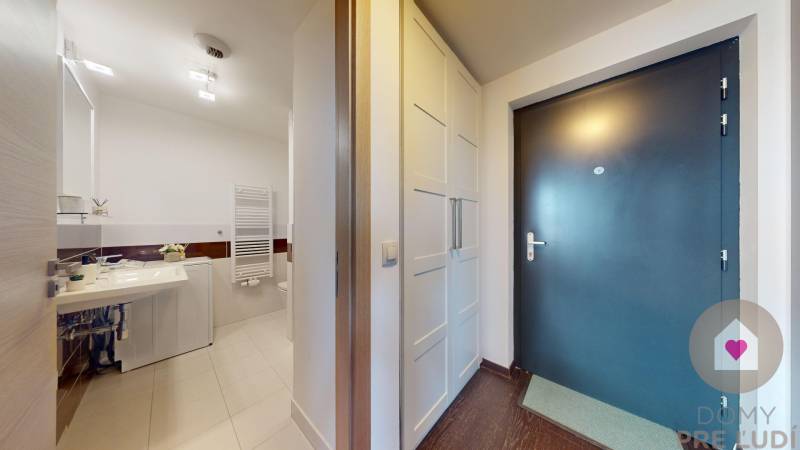 PANORAMA CITY-Prenájom zariadeného 1i bytu s lodžiou a klimatizáciou - 27.poschodie