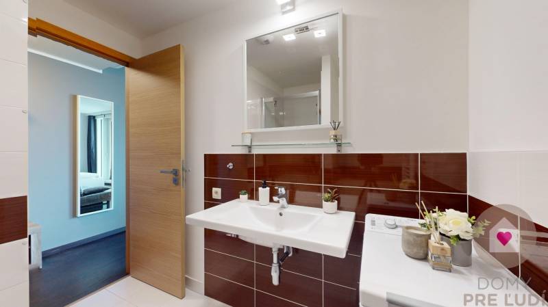 PANORAMA CITY-Prenájom zariadeného 1i bytu s lodžiou a klimatizáciou - 27.poschodie