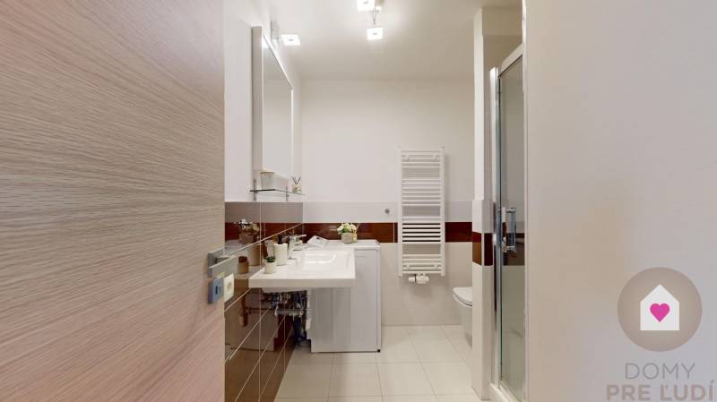 PANORAMA CITY-Prenájom zariadeného 1i bytu s lodžiou a klimatizáciou - 27.poschodie