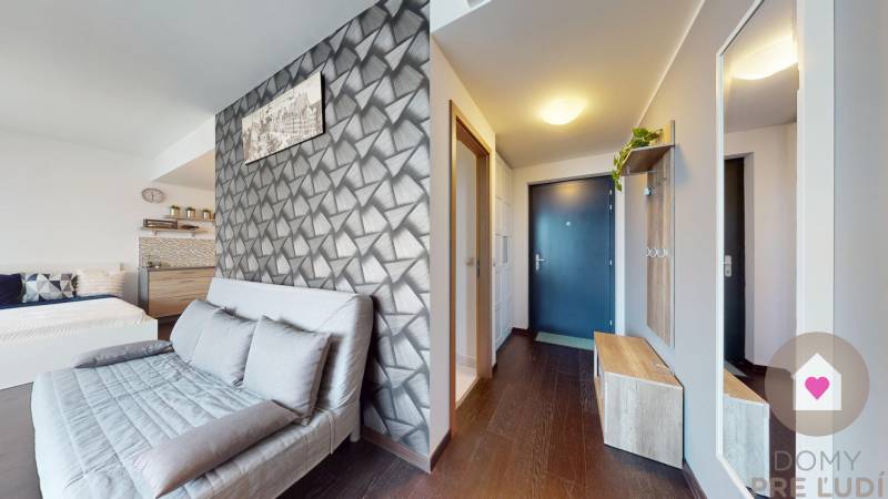 PANORAMA CITY-Prenájom zariadeného 1i bytu s lodžiou a klimatizáciou - 27.poschodie