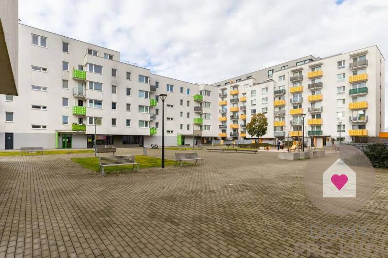 Prenájom zariadeného 2i bytu s balkónom, pivnicou a parkingom v garáži _novostavba Tammi_Dúbravka