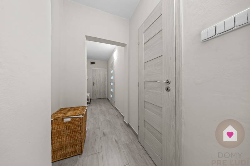 Vrakuňa - 2i byt po rekontrukcii, Bebravska