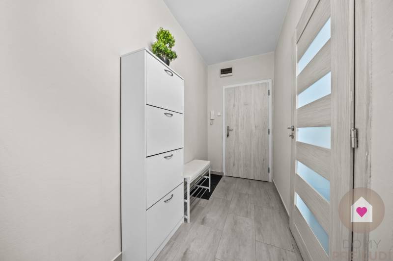 Vrakuňa - 2i byt po rekontrukcii, Bebravska