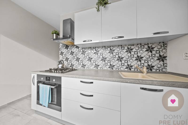 Vrakuňa - 2i byt po rekontrukcii, Bebravska