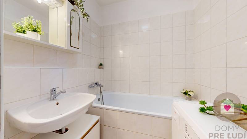 1.5 izbový byt s lodžiou na prenájom_Štefana Králika_Devínska Nová Ves