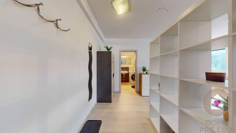 Prenájom zariadeného 2i bytu s balkónom, pivnicou a parkingom v garáži _novostavba Tammi_Dúbravka