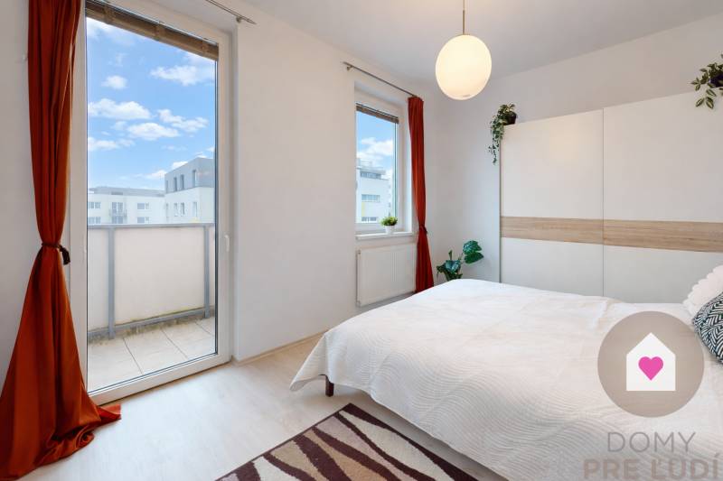 Prenájom zariadeného 2i bytu s balkónom, pivnicou a parkingom v garáži _novostavba Tammi_Dúbravka