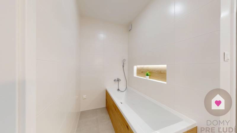 Karlova ves_3i na predaj_Pupavova_kúpeľňa