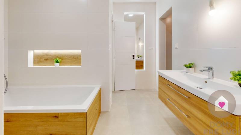 Karlova ves_3i na predaj_Pupavova_kúpeľňa