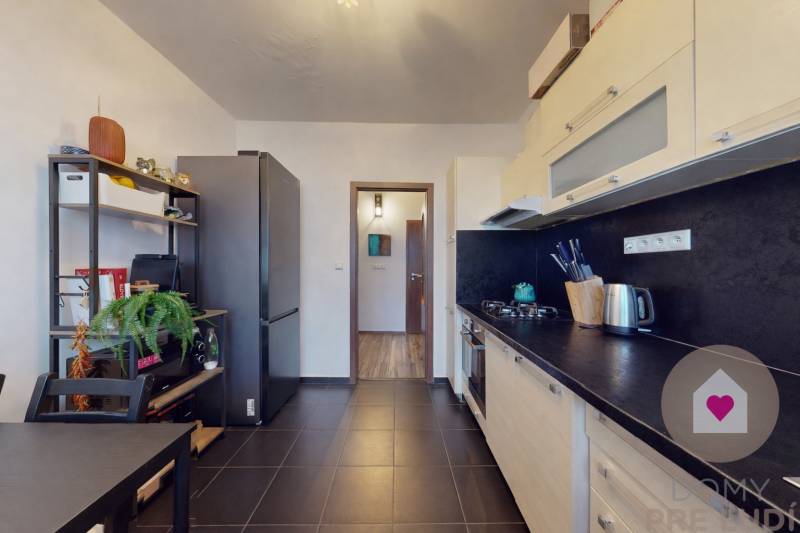 Jana Ponicana_Devinska nova ves_3 izbovy byt na predaj (4).png