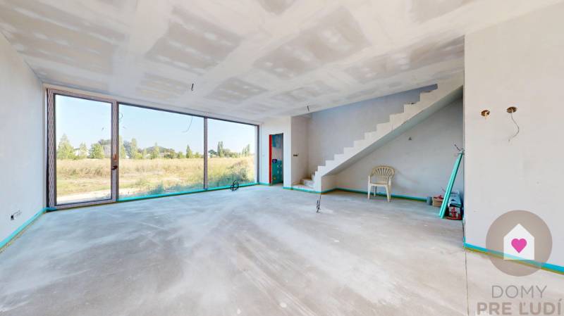 Kráľova pri Senci_dvojpodlažný rodinný dom na predaj