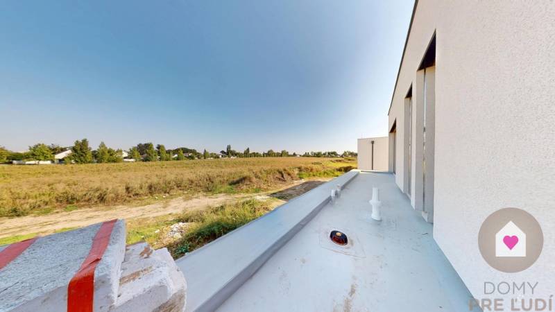 Kráľova pri Senci_dvojpodlažný rodinný dom na predaj