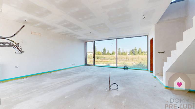 Kráľova pri Senci_dvojpodlažný rodinný dom na predaj