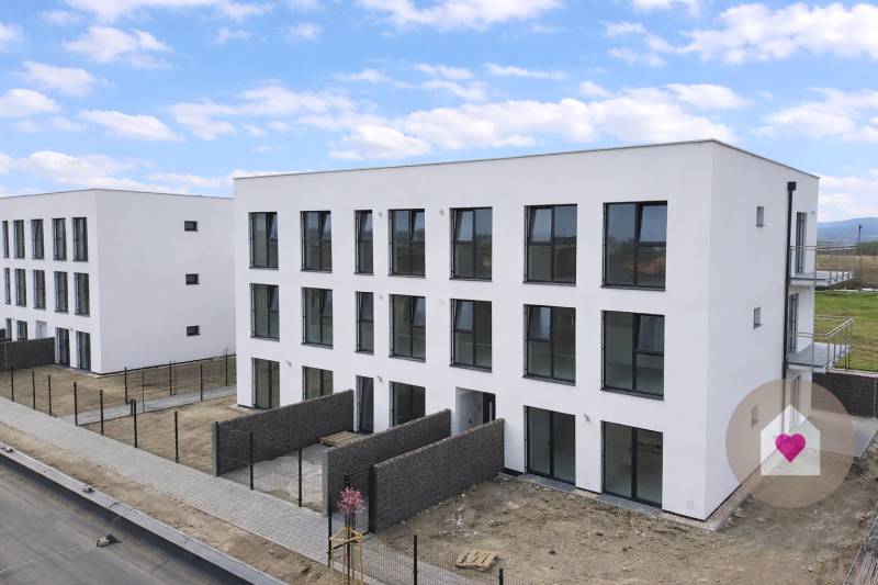 Byvajte v raji_Slovensky Grob_Novostavba na predaj (7).jpg