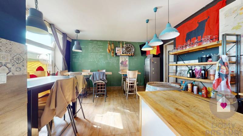 Predaj investičného obchodného priestoru v centre Záhorskej bystrice - Námestie rodiny