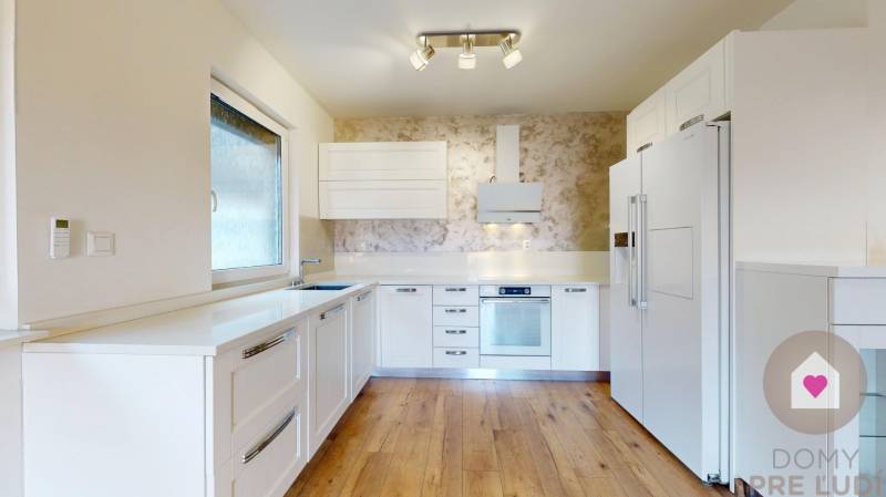 Predaj  3i modernej novostavby RD s tep. čerpadlom, garážou, terasou v obci Malé Leváre pri Malackách