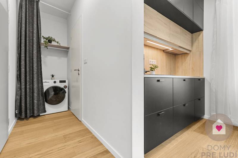 Prenájom moderného zariadeného 1i bytu v novostavbe Čerešnechodba s kuchyňou