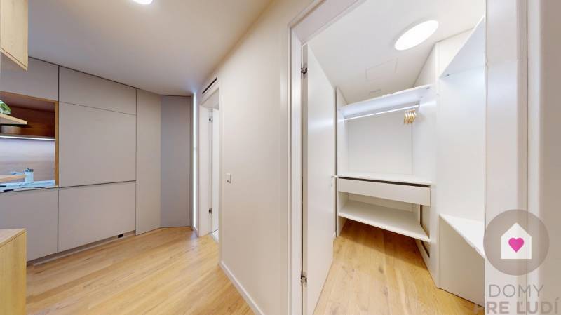 Prenájom moderného, veľkého 1 bytu s priestrannou lodžiou v exkluzívnom projekte Vydrica v Starom meste pod Hradným kopcom